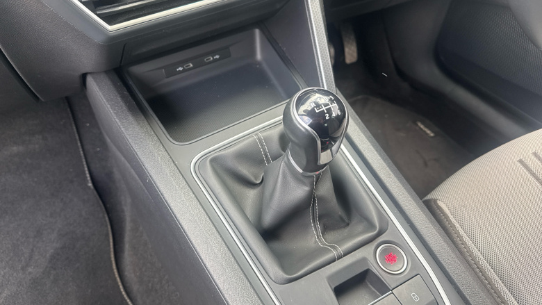 SEAT Leon 1.5 TSI EVO SE Dynamic 5dr Petrol Hatchback